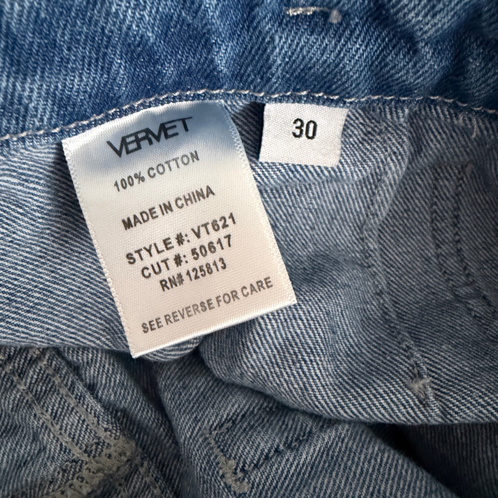 Vervet Distressed, Belted Blue Jeans for Women - Picture 6 of 7